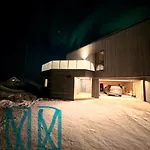 Apartment Beautiful And Modern At Ballstad