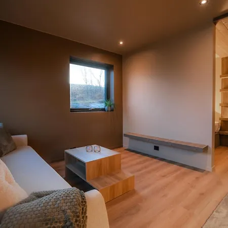 Beautiful And Modern At Lägenhet Ballstad